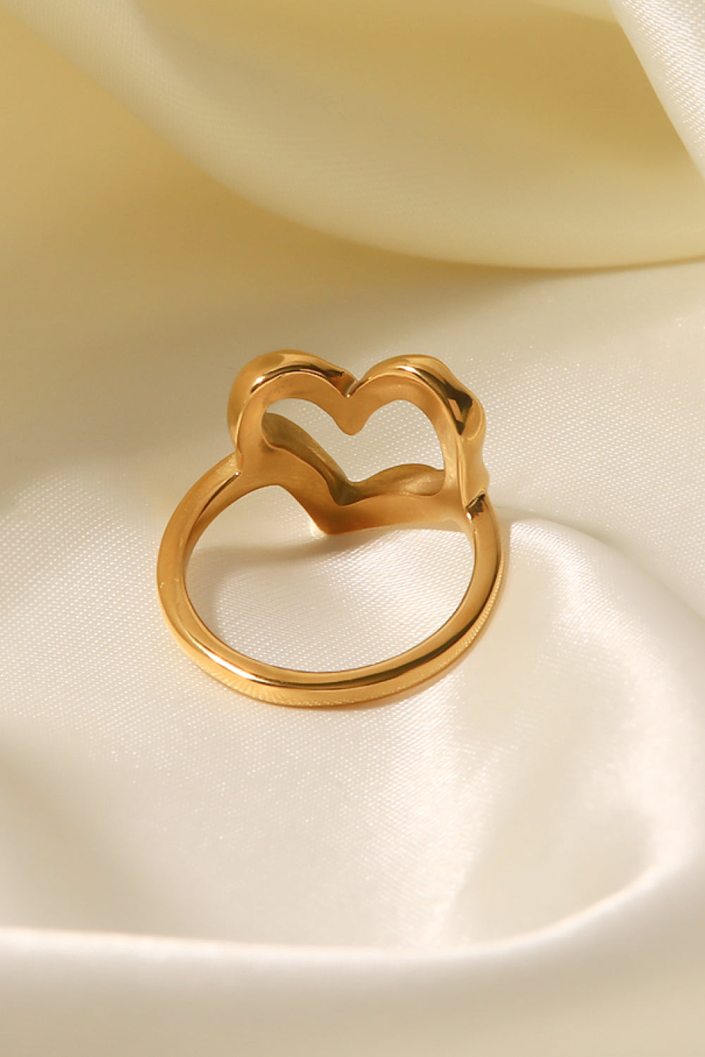 Elegant 18K Gold Plated Heart-Shaped Ring