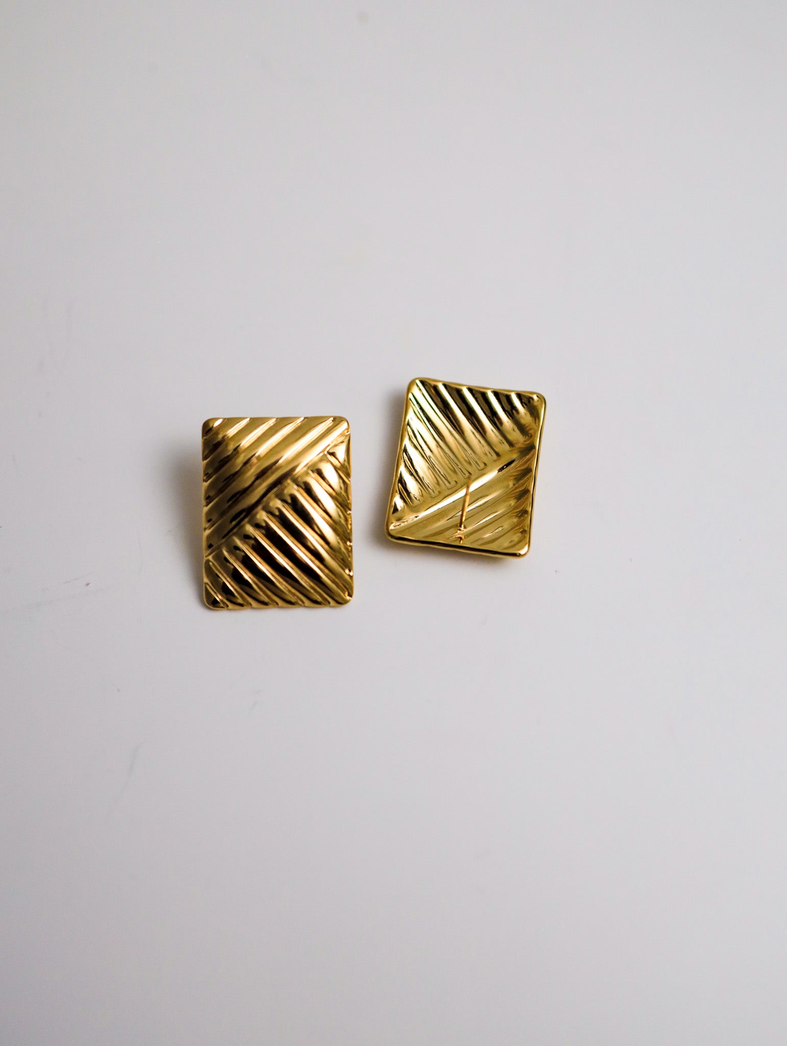 Onda Earrings Zaria Yong