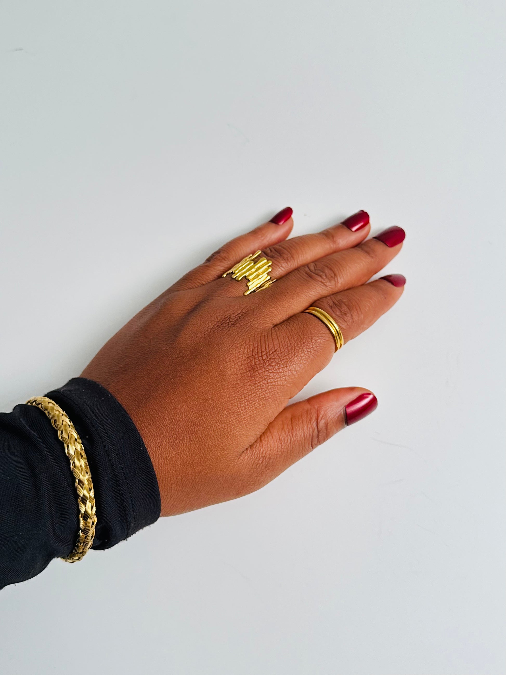 Novi Ring Zaria Yong