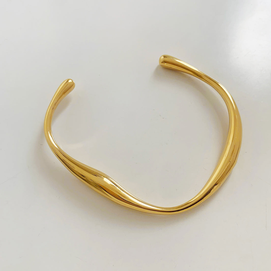 Sola Bangle Zaria Yong